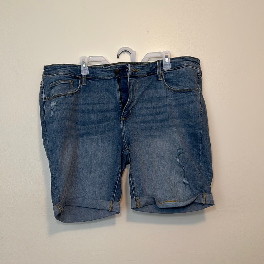 Universal Thread Jean shorts